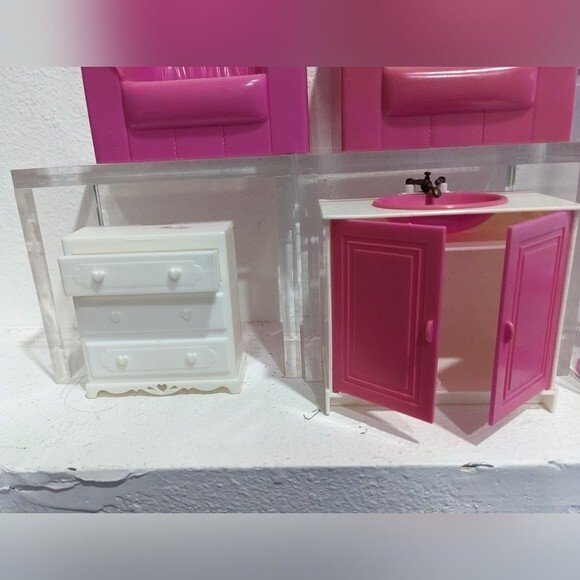 Vintage Barbie Doll Sized Furniture Lot - Picture 5 of 10